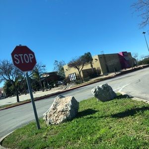 Meet your Posher, Connie